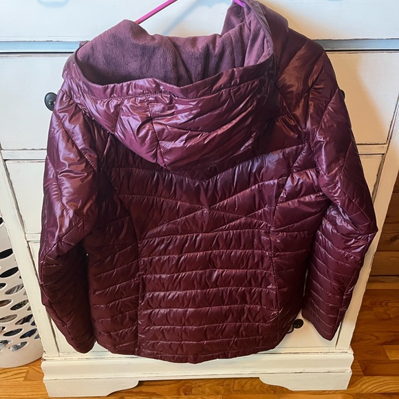 Columbia Maroon and Gold Jacket - Picture 3 of 3